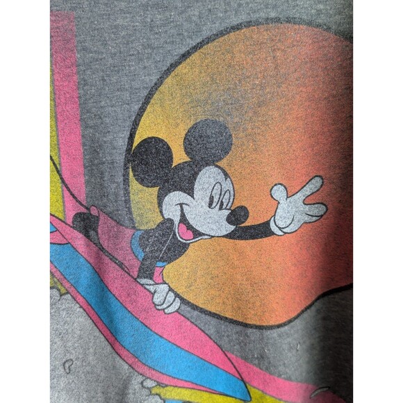 Disney Old Navy Mickey Mouse Surfing T Shirt Adult Large Gray New With Tags - Picture 8 of 16